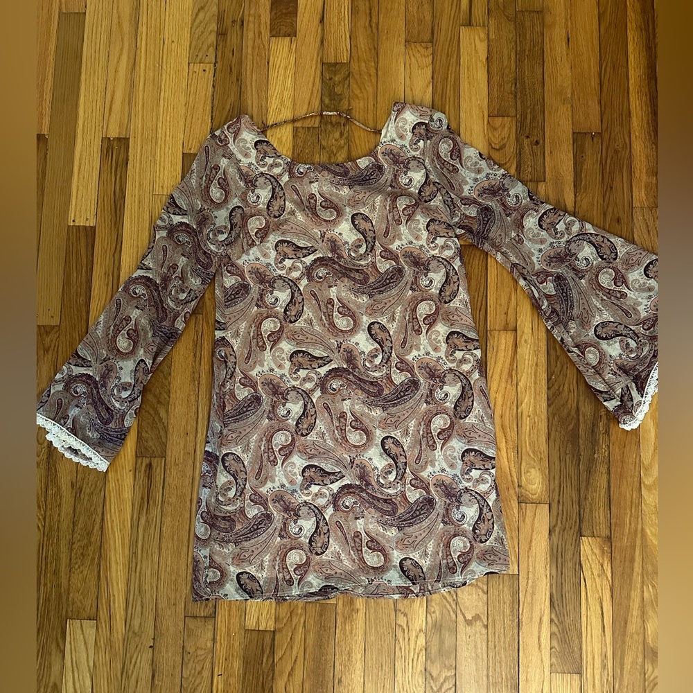 Bell sleeve, paisley dress